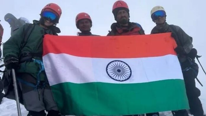 NCC Three NCC cadets hoisted Tricolour on Mount Deo Tibba