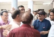 विजिलेंस टीम को तहसील परिसर में सारी रात बनाए रखा बंधक Vigilance team held hostage all night