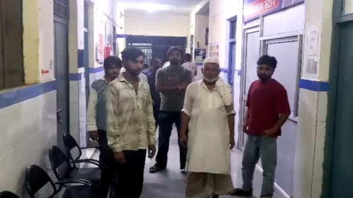 Violent clash between two groups over mango picking