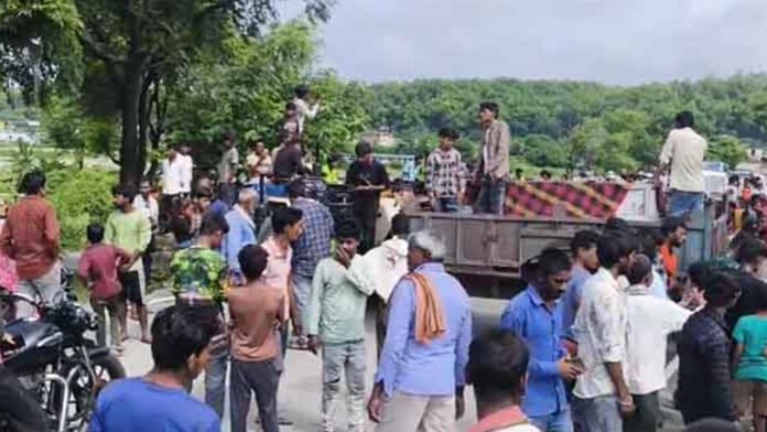 Mining Tractor driver dies in accident during illegal mining