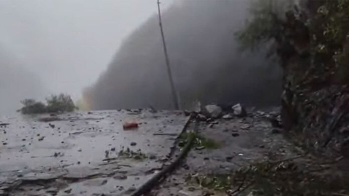 Kedarnath trek route blocked by debris and boulders