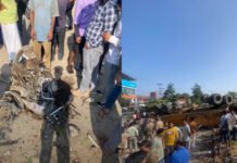 मोहब्बेवाला में सीमेंट से लदा ट्रक पलटा, दो की मौत, दो गंभीर Cement-laden truck overturns in Mohabbewala