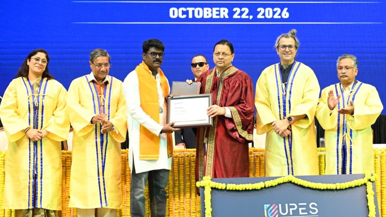 विद्यार्थियों को अपने परिश्रम और क्षमताओं के बल पर निर्धारित लक्ष्य हासिल करने चाहिए : मुख्यमंत्री धामी