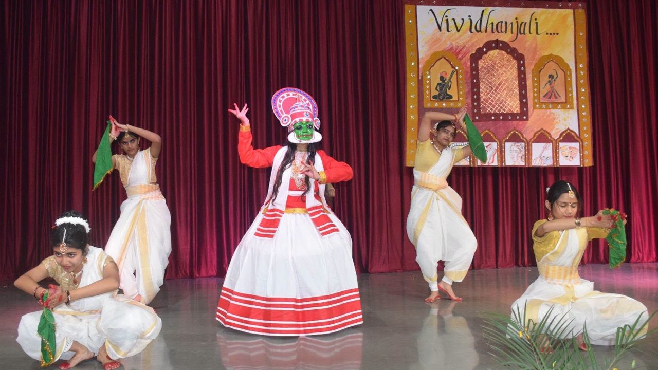 डीपीएस में ‘विविधांजलि-झरोखा 2026’ का भव्य आयोजन Grand event ‘Vividhanjali-Jharokha 2026’ held at DPS