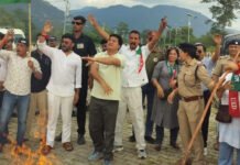 मासूम शर्मा के कार्यक्रम का उक्रांद ने किया विरोध UKD protested against Masoom Sharma event